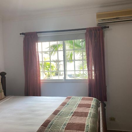 Hostal Las Rosas De Пунта-Кана Екстер'єр фото