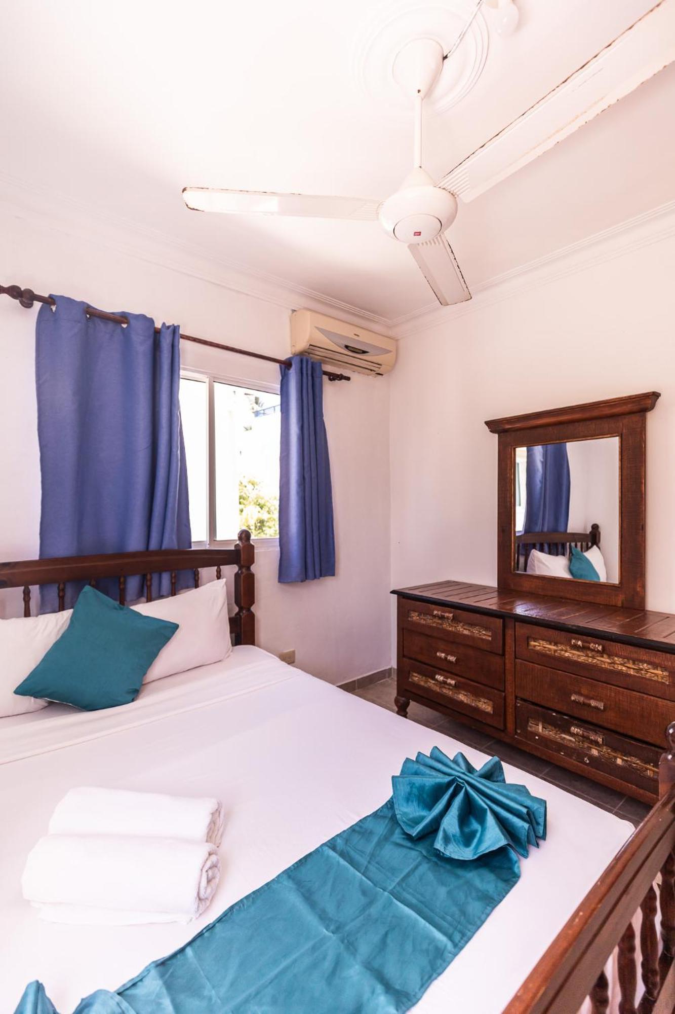 Hostal Las Rosas De Пунта-Кана Екстер'єр фото